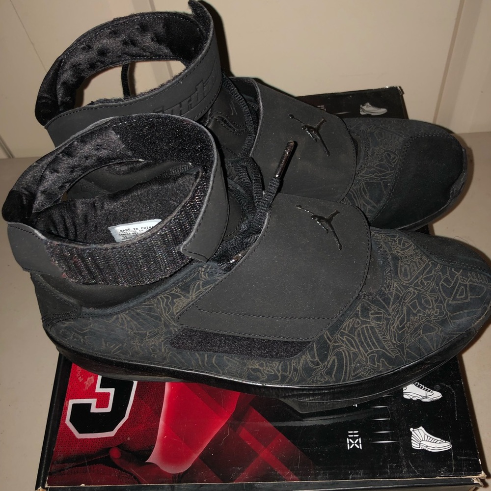 Jordan 20 Color Exclusive Black Cat